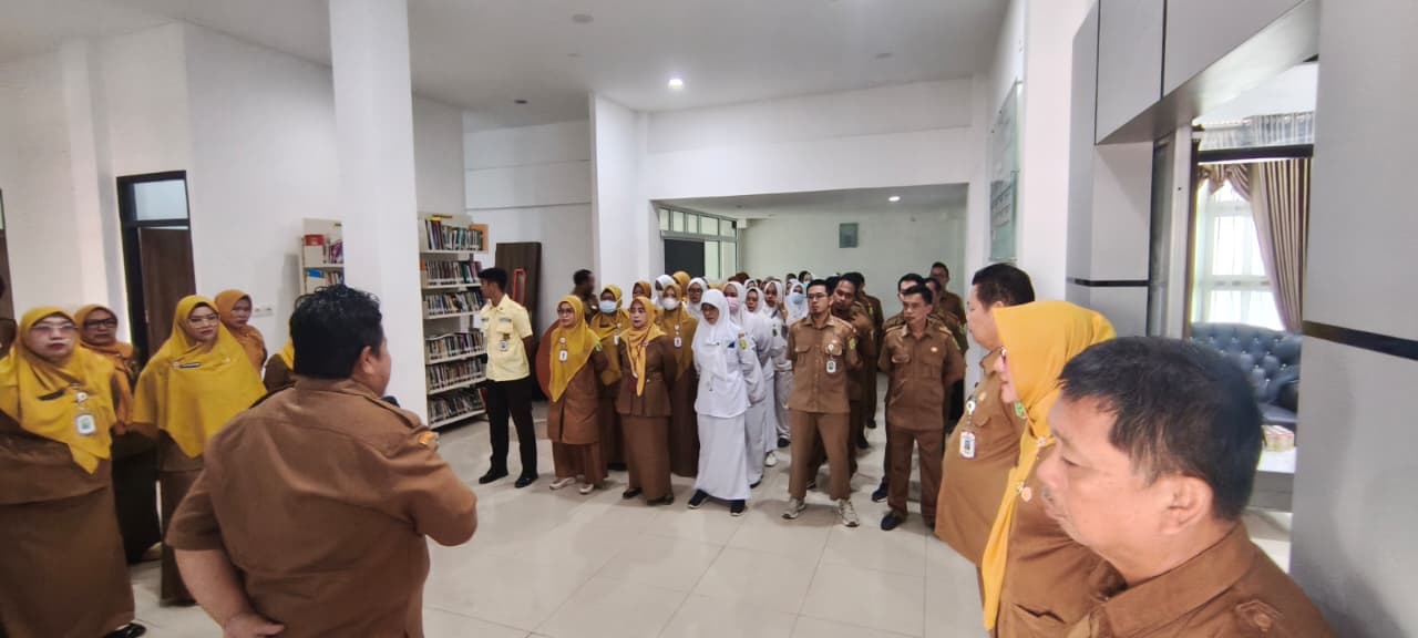 Apel Pagi RSUD Sambas, Kabid Mutu dan Data Informasi Tekankan Penguatan Mutu Pelayanan